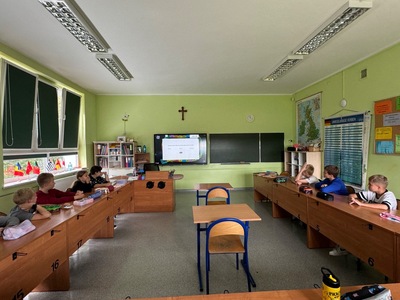 Alt="Zdjęcie przedstawia uczniów SP Sieraków Śląski."