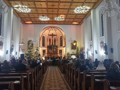 Alt="Zdjęcie przedstawia koncert pt. "Koncert Kolęd" który odbył się w Sierakowie Śląskim, 2025r."