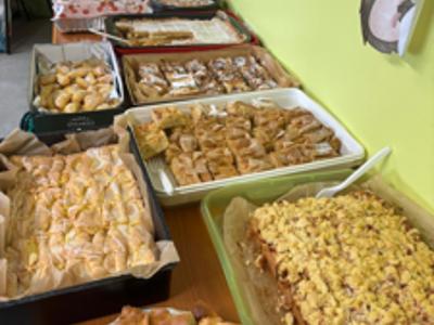 Alt="Zdjecie przedstawia Dzień Kawy i Jabłka w świetlicy szkolnej w Ciasnej."