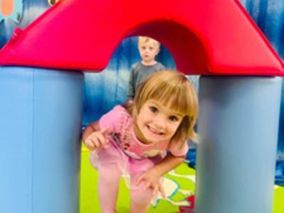 Alt:"Zdjęcie przedstawia Dzień Przedszkolaka w przedszkolu w Ciasnej."