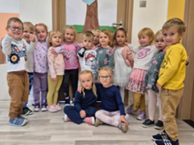 Alt="Zdjecie przedstawia Dzień Budowania Relacji w przedszkolu."