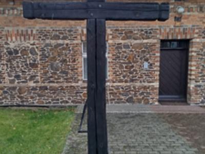 Alt="Zdjęcie przedstawia Krzyż Jubileuszowy w Zborowskiem."