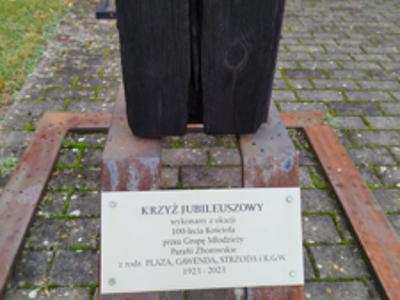 Alt="Zdjęcie przedstawia Krzyż Jubileuszowy w Zborowskiem."