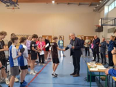 Alt="Szkoła w Zborowskiem- 3 miejsce w tenisie stołowym w Powiecie Lublinieckim"