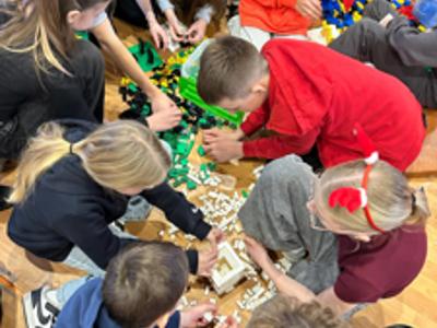 Alt="Zdjęcie przedstawia akcję -Profilaktyka i integracja w Szkole w Sierakowie Śląskim"