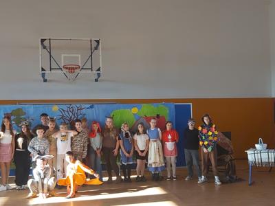 Alt="Zdjęcie przedstawia Dzień postaci z bajek w ZSP w Ciasnej."