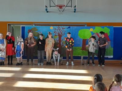 Alt="Zdjęcie przedstawia Dzień postaci z bajek w ZSP w Ciasnej."