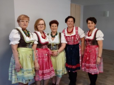 Alt="Zdjęcie przedstawia panie z Koła Gospodyń Wiejskich. Zdjęcie KGW Ciasna."