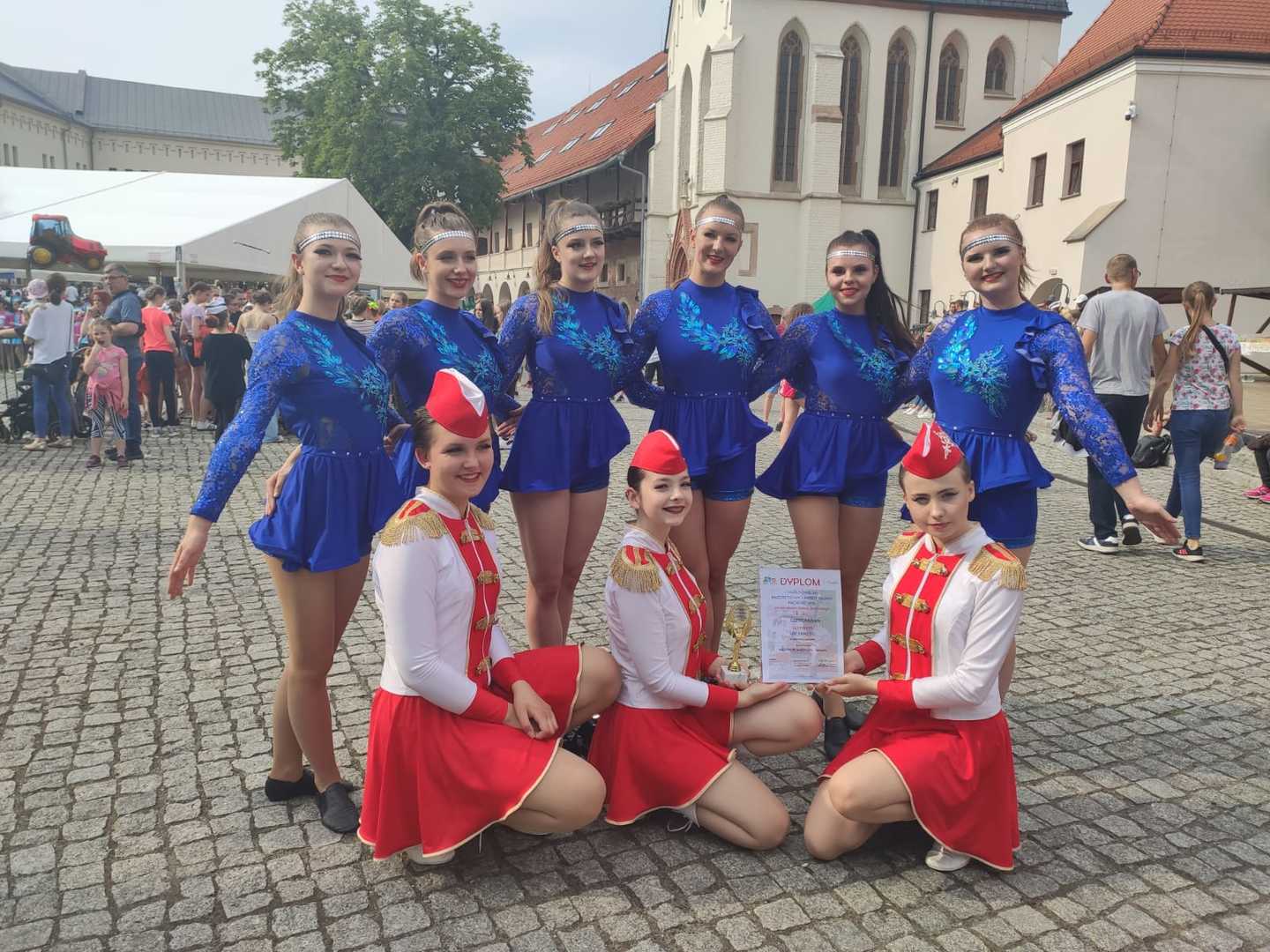 Alt="Zdjęcie przedstawia Seniorki z Zespołu Tańca Mażoretkowego Copacabana"