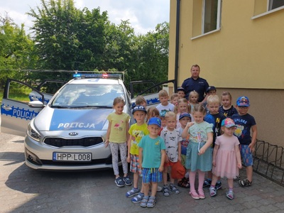  Alt="Zdjęcie przedstawia przedszkolaki z Zespołu Szkolno – Przedszkolnego w Ciasnej."
