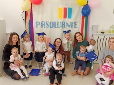 Alt="Zdjęcie przedstawia wychowanków Gminnego Klubu Dziecięcego."