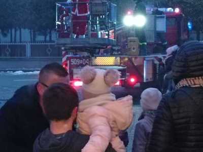 Alt="Zdjęcie przedstawia Mikołajki w Sierakowie Śląskim."