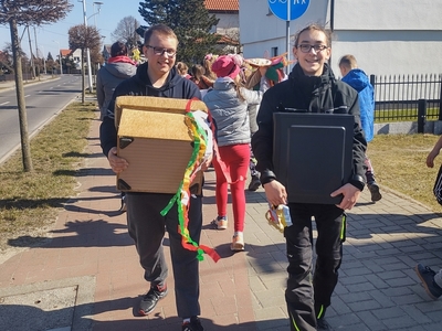Alt="Zdjęcie przedstawia obchody Dnia Wiosny w Ciasnej."