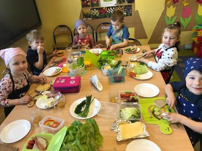 Alt="Zimę żegnamy – wiosnę witamy czyli Zielony Dzień w Przedszkolu Samorządowym w Sierakowie Śląskim."