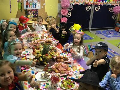 Alt="Bajkowy bal  karnawałowy w Sierakowie Śląskim."