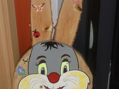 Alt="Zdjęcie przedstawia figurkę zająca."