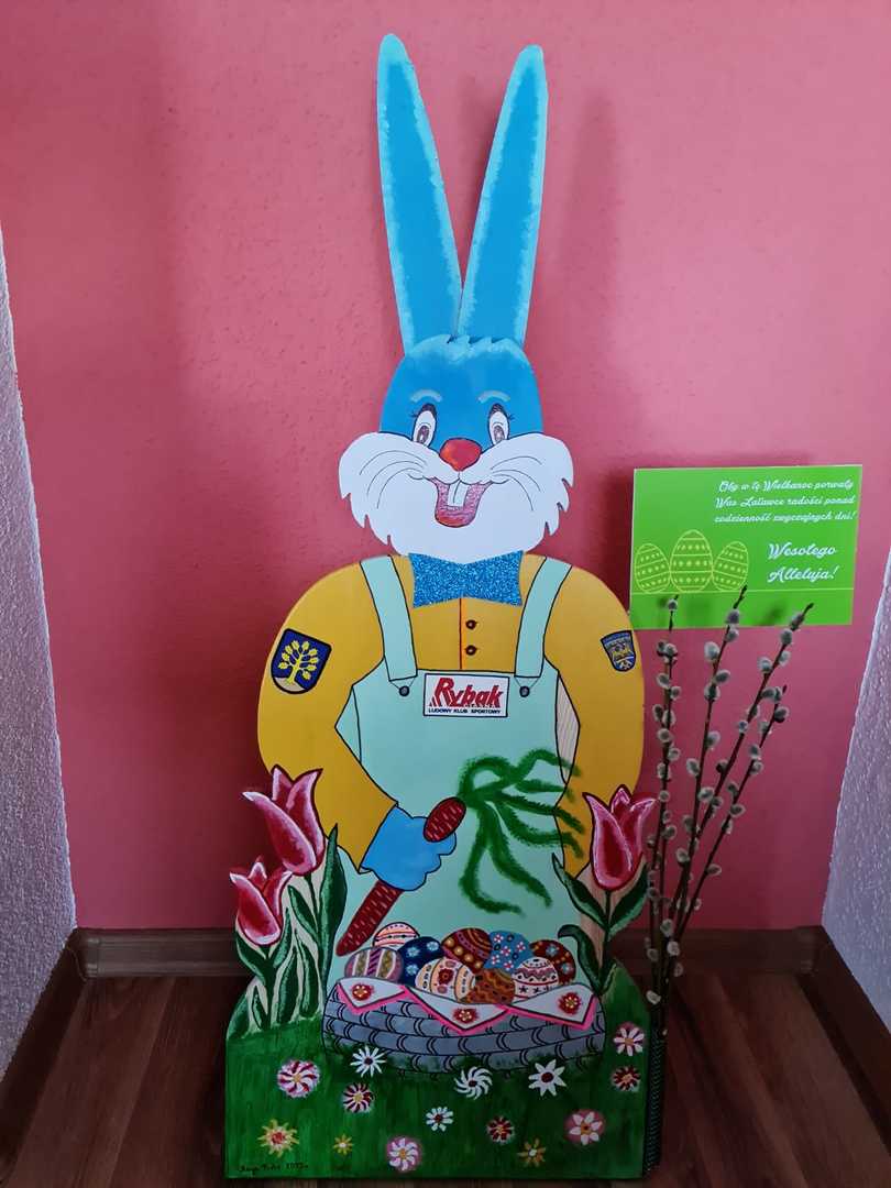 Alt="Zdjęcie przedstawia figurkę zająca."