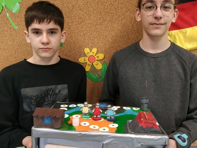 Alt="Zdjęcie przedstawia uczniów biorących udział w Spielfabrik – etap szkolny Konkursu Wojewódzkiego."