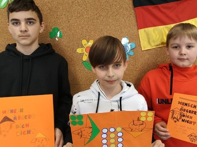 Alt="Zdjęcie przedstawia uczniów biorących udział w Spielfabrik – etap szkolny Konkursu Wojewódzkiego."