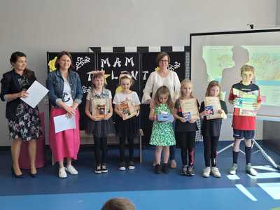Alt="„Laureaci konkursu Mam talent w Szkole w Zborowskiem."