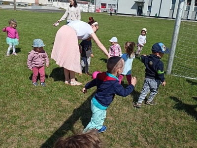 Alt="Aktywności najmłodszych dzieci z Klubu Malucha+."