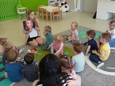 Alt="Angielski w Gminnym Klubie Dziecięcym."