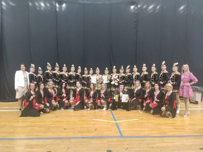 Alt="Mażoretki Copacabana podczas XXIII Mistrzostw Polski Mażoretek w Kędzierzynie-Koźlu."