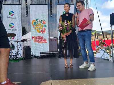 Alt="Zdjęcie przedstawia  wyjazd Koła Gospodyń Wiejskich z Ciasnej na Festiwal Kół Gospodyń Wiejskich "POLSKA OD KUCHNI"."