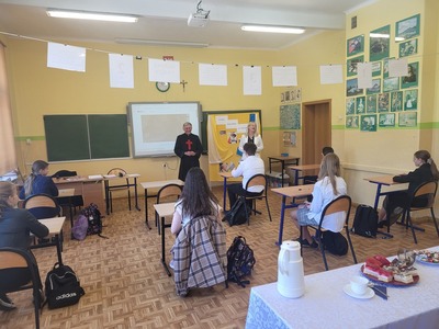 Alt=” Uczestnicy IV Gminnego Konkursu Wiedzy o św. Janie Pawle II.”