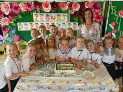 Alt="Zdjęcie przedstawia aktywności w Przedszkolu Samorządowym w Sierakowie Śląskim."