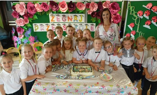 Alt="Zdjęcie przedstawia aktywności w Przedszkolu Samorządowym w Sierakowie Śląskim."