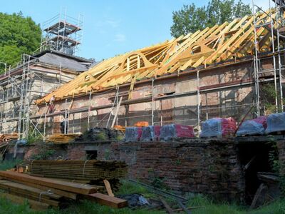 Alt="Zdjęcie przedstawia remont Pałacu w Sierakowie Śląskim."