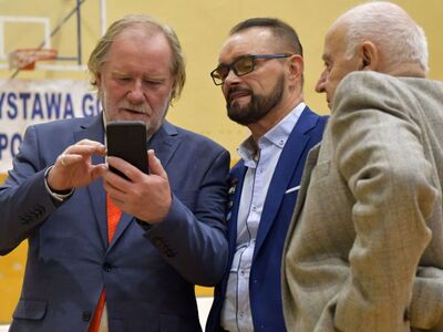 Alt="Zdjęcie z 48 Wystawy Gołębi Pocztowych w Ciasnej, autor: Radosław Gruca."