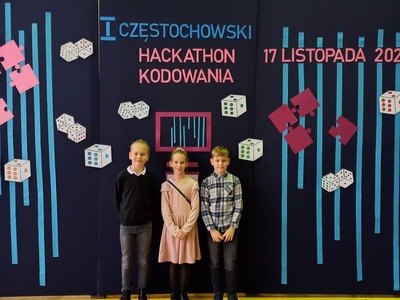 Alt="Zdjęcie przedstawia laureatów I Hackatkonu Kodowania w Częstochowie "W zdrowym ciele zdrowy duch", ze Szkoły w Ciasnej."