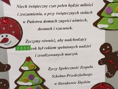 Alt="Ozdabianie choinki w Urzędzie Gminy Ciasna."