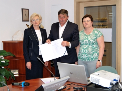 Alt="Zdjęcie przedstawia Pierwszą Sesję Rady Gminy Ciasna kadencji 2024-2029."