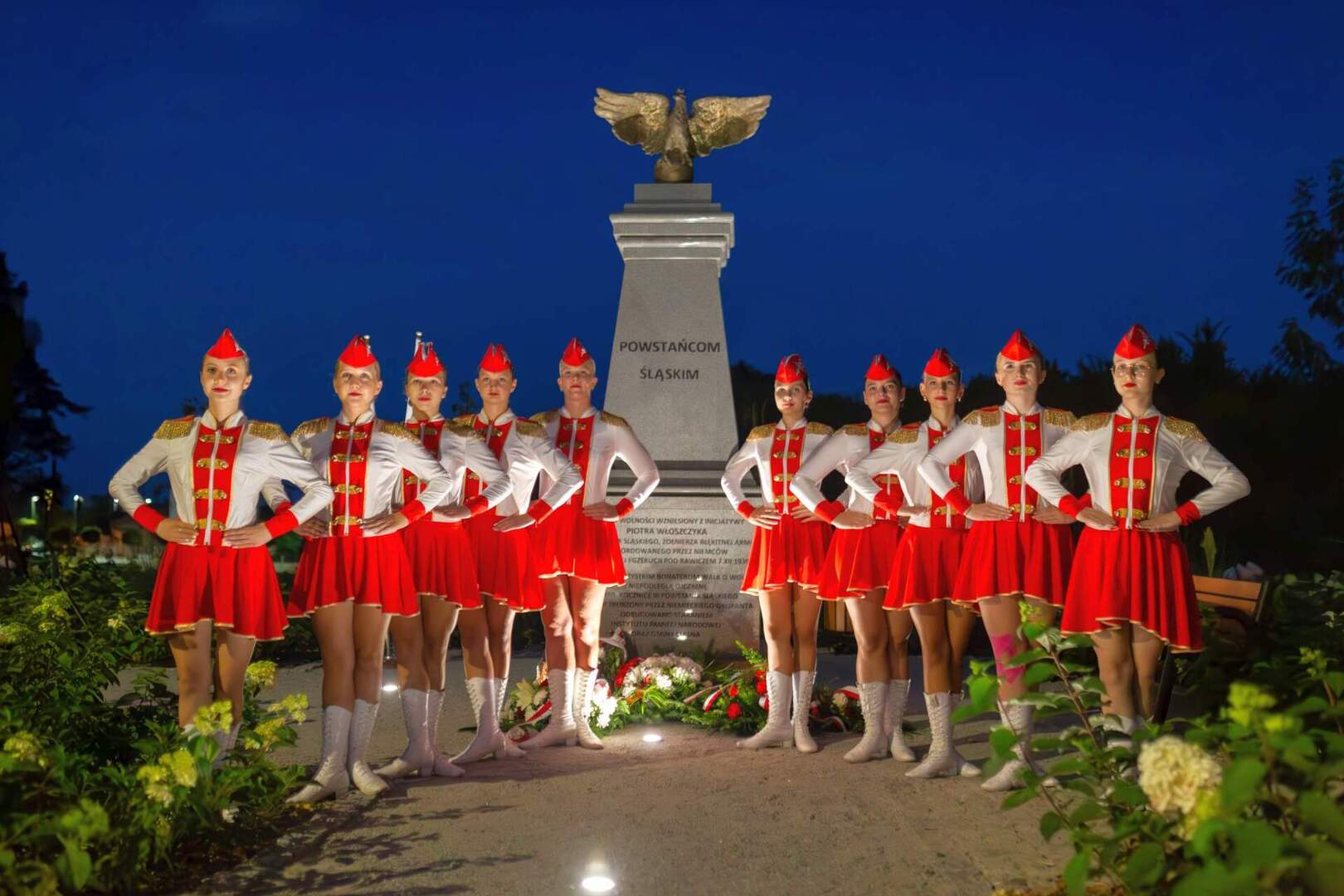 Alt="Zdjęcie przedstawia odsłonięcie Pomnika Wolności w Glinicy."