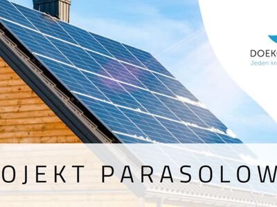 Dach z panelami fotowoltaicznymi