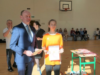 Zawody o Puchar Wójta Gminy Pniewy w minisiatkówce.