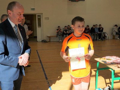 Zawody o Puchar Wójta Gminy Pniewy w minisiatkówce.