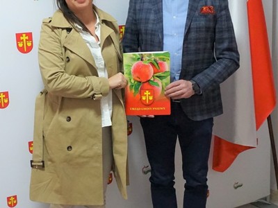 Podpisanie umowy na zakup i dostawę kruszywa