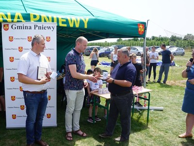 Piłkarskie powitanie lata z LKS Pniewy
