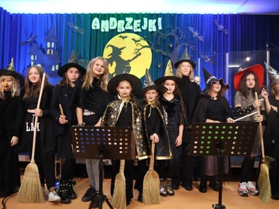 Wieczór andrzejkowy w Jeziorze.