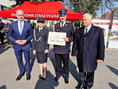 Wręczenie promesy dla OSP w Kruszewie