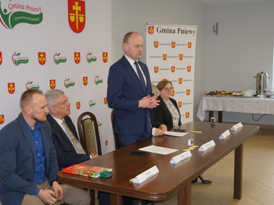 Podpisanie umowy na sieć wodociągową