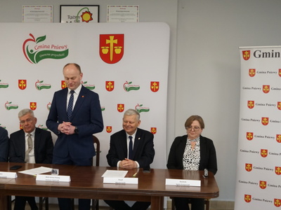 Podpisanie umowy na sieć wodociągową