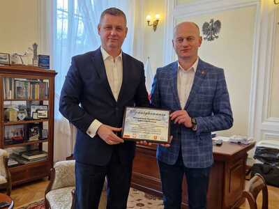 Wicewojewoda Mazowiecki Artur Standowicz i Wójt Gminy Pniewy Ireneusz Szymczak