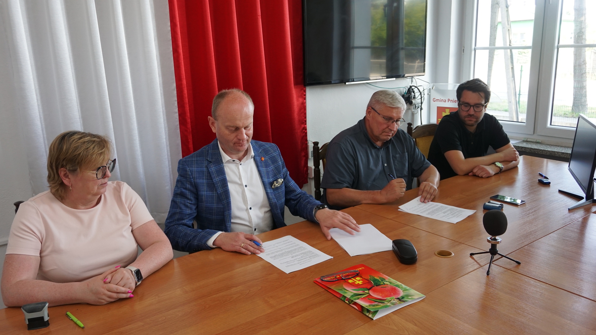 Podpisanie umowy.