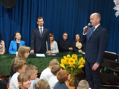 Rozpoczęcie roku szkolnego w Jeziorze.