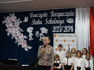 Rozpoczęcie roku szkolnego w Jeziorze.